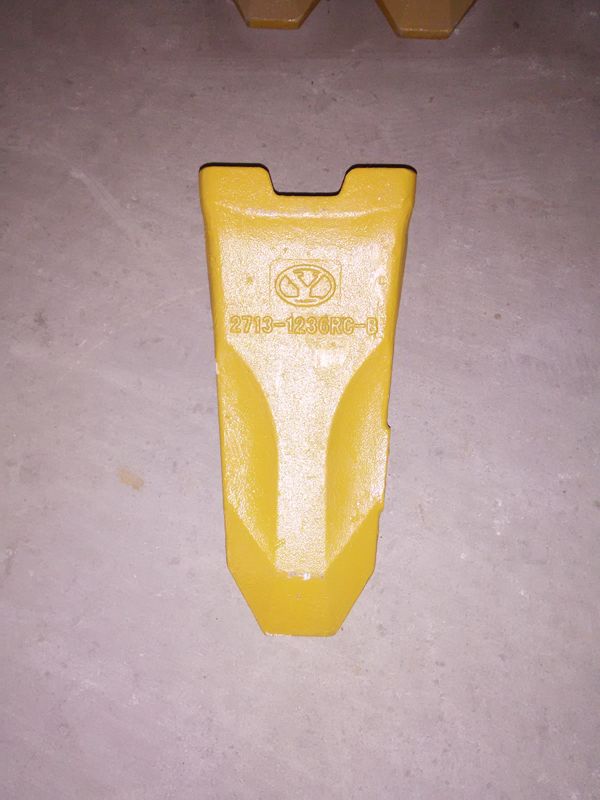 2713-1236RC Daewoo Rock Chisel Excavator Ripper Teeth For Model DH420 DH470